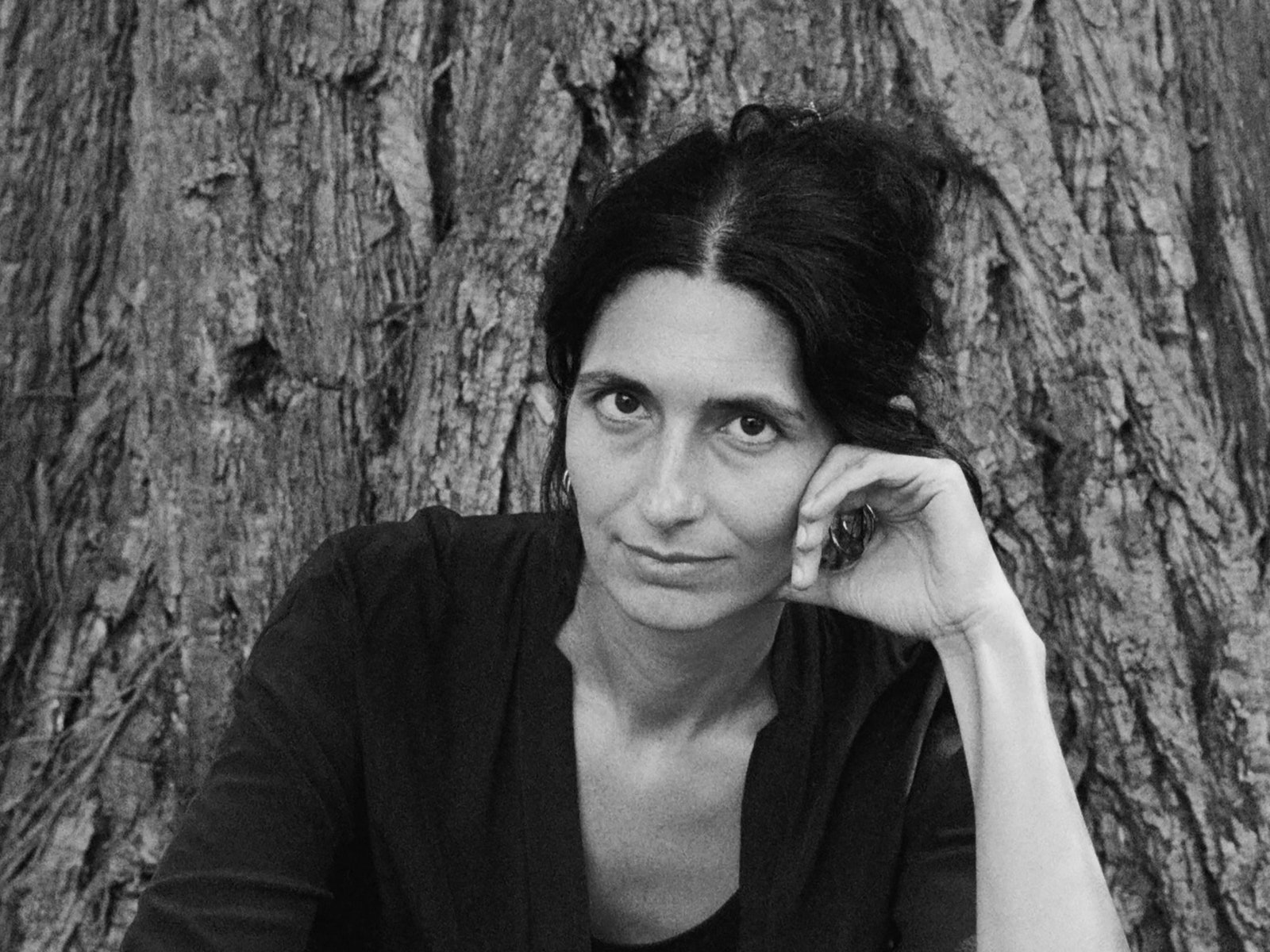 Ayşegül Savaş Reads Tessa Hadley